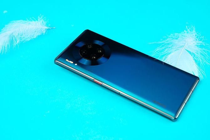 终于|一夜降至“清仓价”，徕卡四摄+4500毫安，网友：终于等到了！