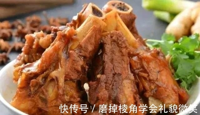 货源|为什么我们平时买大骨要十几元一斤,现在很多自助酱大骨才29一位随便吃?