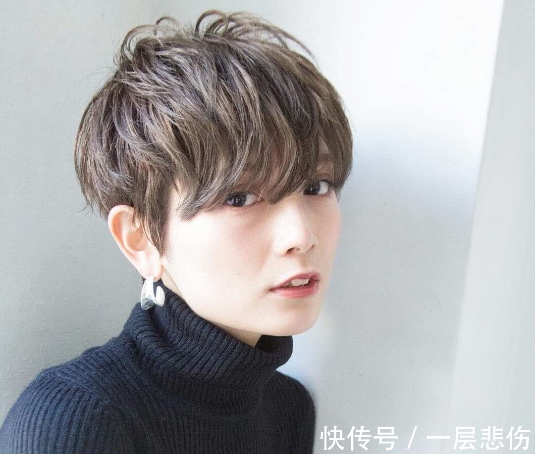 烫发 短发女生想烫发,请问冷烫好还是热烫好?为什么?