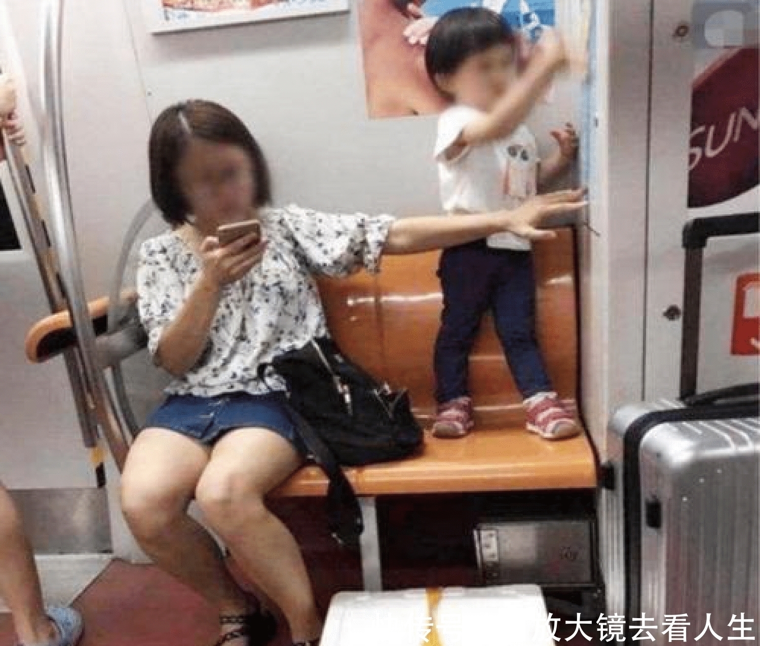 六年级|小孩子的恶意能有多大？这本六年级的同学录，揭露了残酷的真相