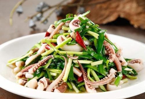  美食优选：蚝油烧茄子，酸甜排骨，韭菜鱿鱼须的做法