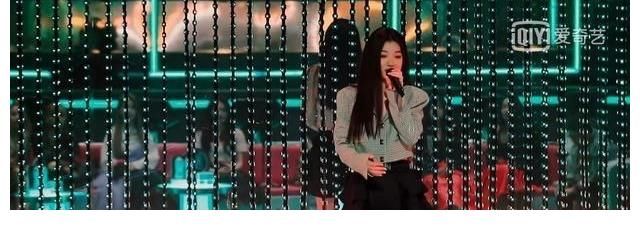 單依純|《中國(guó)好聲音》有了強(qiáng)勁對(duì)手，單依純能讓好聲音學(xué)員成為陪襯嗎？