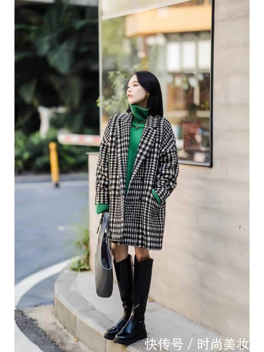 大衣 小个子“大衣+毛衣+长靴”太好看了,时髦显高不说,还很高级