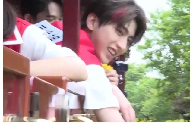 蔡徐坤|绿水青山就是金山银山 跟随蔡徐坤一起走进中国美丽乡村