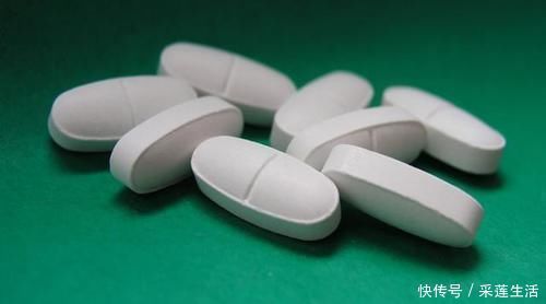 维生素d|孕妇喝什么牌子的钙片效果最好，喝钙片的最佳时间是什么时候呢？