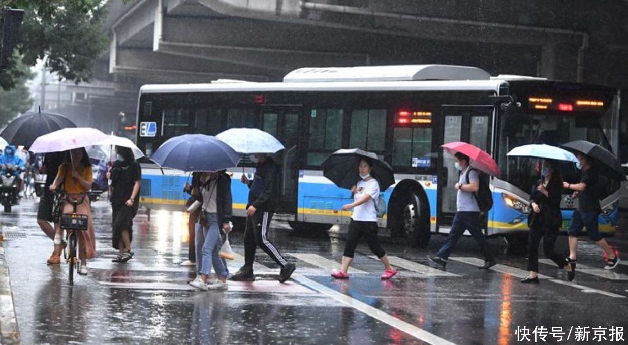 健康|踩水、纳凉、宵夜，暴雨过后这些行为存在健康风险