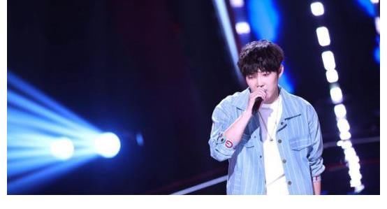 《中国好声音》最新人气榜，发条月亮稳居首位，前五冠军热门占三