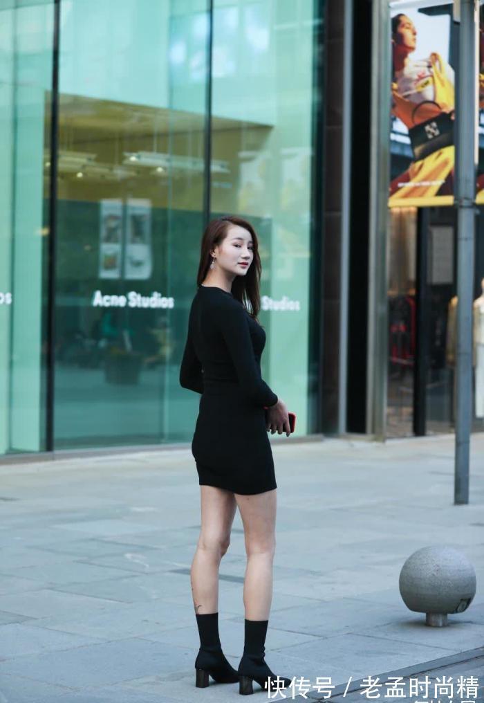 曲线 紧身裙展现完美曲线,这身材太好了