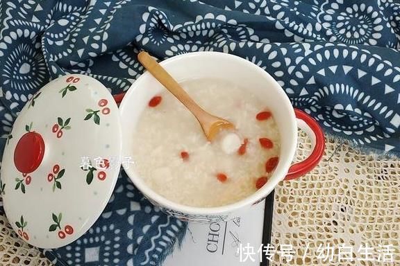 糯米酒|看阿姨晒早餐,她15年不变的模样,我很惊讶:就是这样吃出来的啊