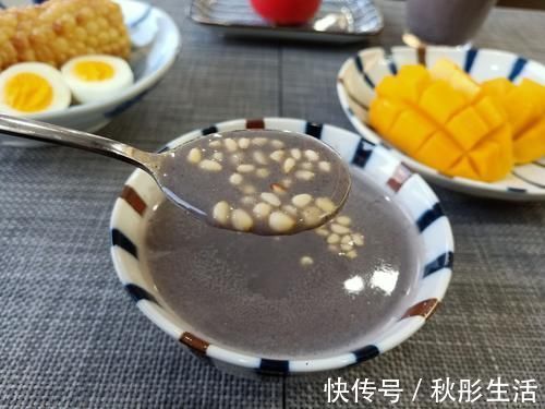 西双版纳|这晚餐绝了，连盐也不加，难怪人到40还穿S码！问你服不服？