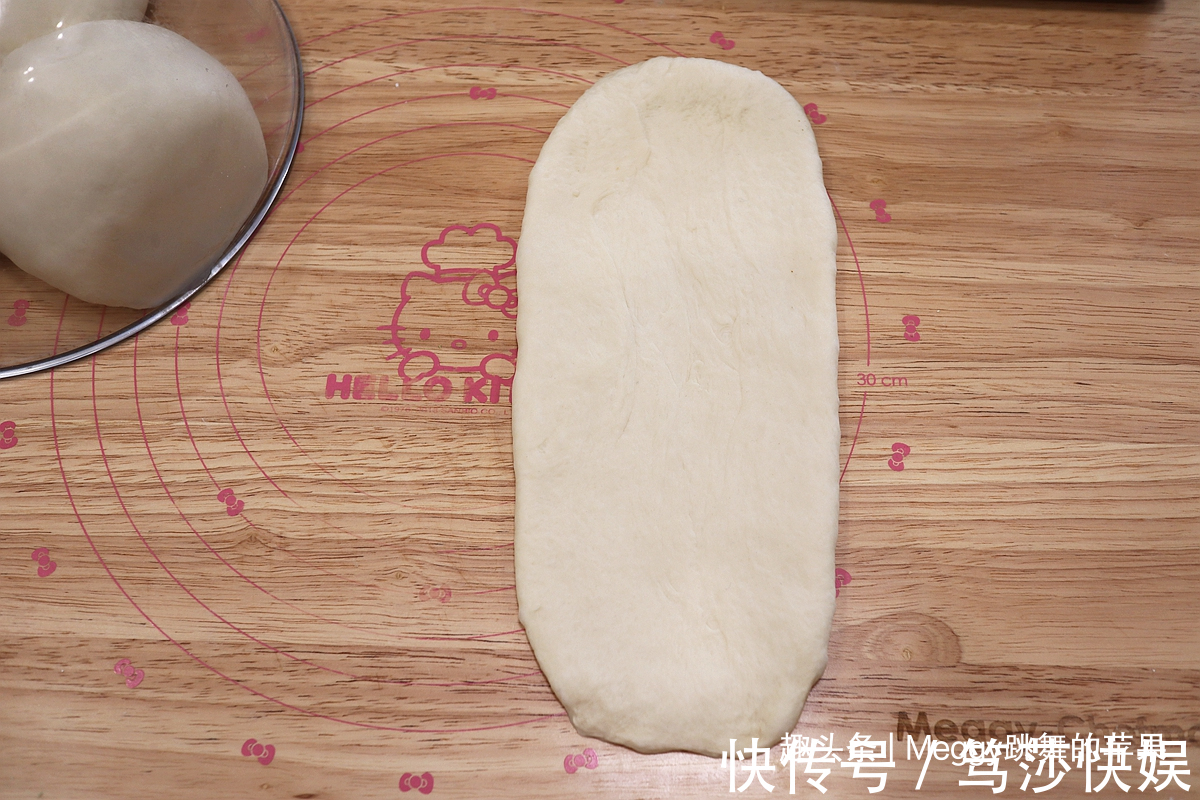 保鲜膜|真佩服苹果姐,1块面做4个2馅2味的吐司,早餐零食还愁啥