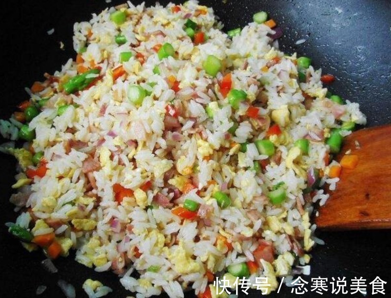 为什么做蛋炒饭跟别人做的味道一样，原来是第一步做错！