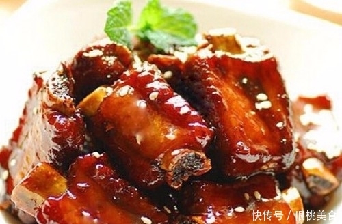 做糖醋排骨时,记得多加一步!让排骨口感鲜嫩更入味!
