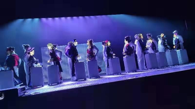  和平|这是一页战争与和平的散文诗，多媒体木偶剧《海关》展现小木偶的大格局