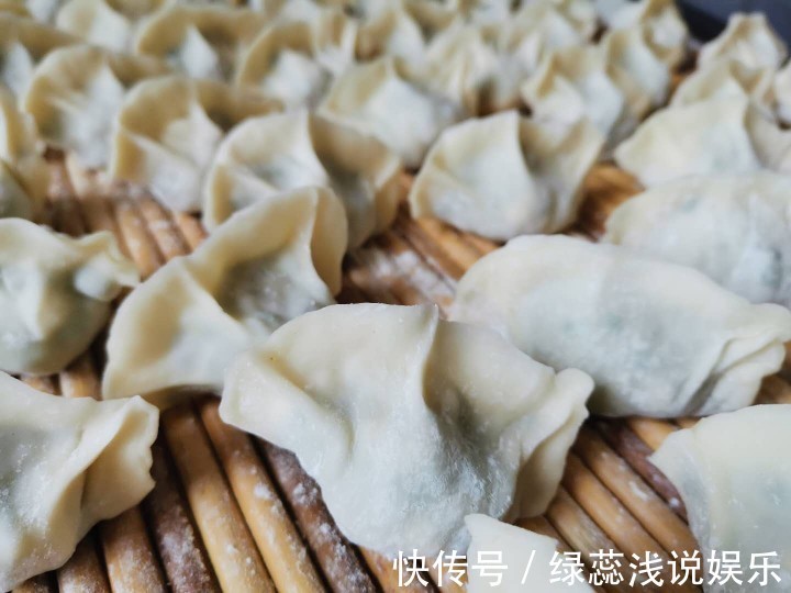 虾皮|夏天吃饺子,就馋此馅!比韭菜鲜,比芹菜香,5块钱能做一大盘