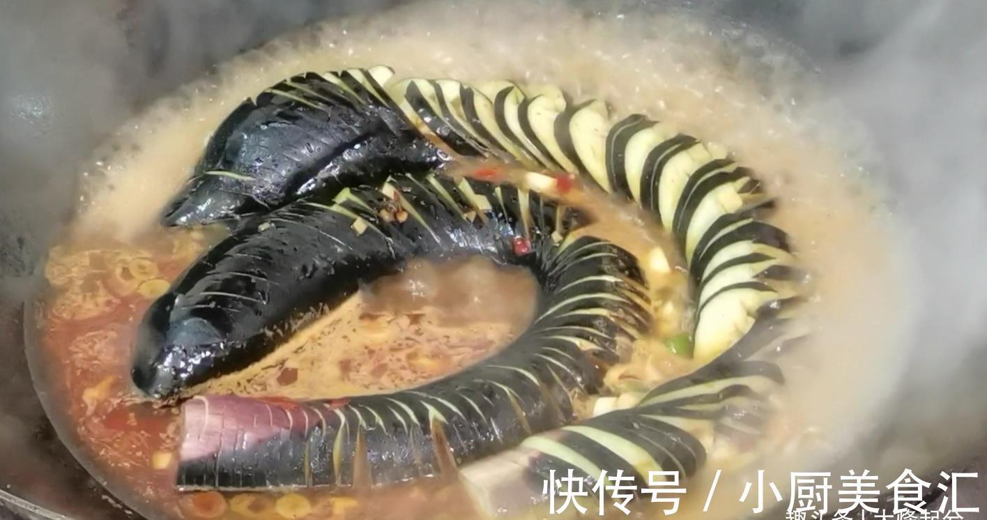 茄龙|家常菜烧茄龙的做法,教你一招,茄子不油炸,既酥软下饭又健康
