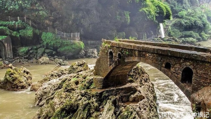 贵州在地球上有道美丽的伤疤,韩红的歌曲天亮了来源于此景区事故