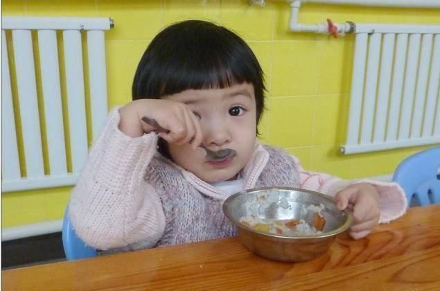 油炸类|1岁男娃胃被撑破,心脏停跳儿科医生如此喂饭简直“坑娃”