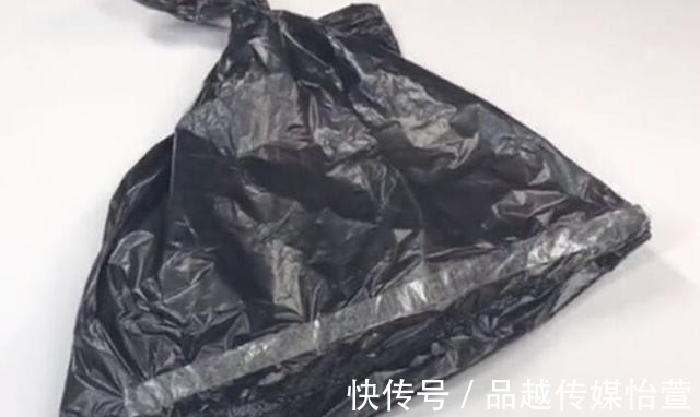 塑料袋|家里满地头发太难扫?试试这个超省事的方法,一根头发都见不到!