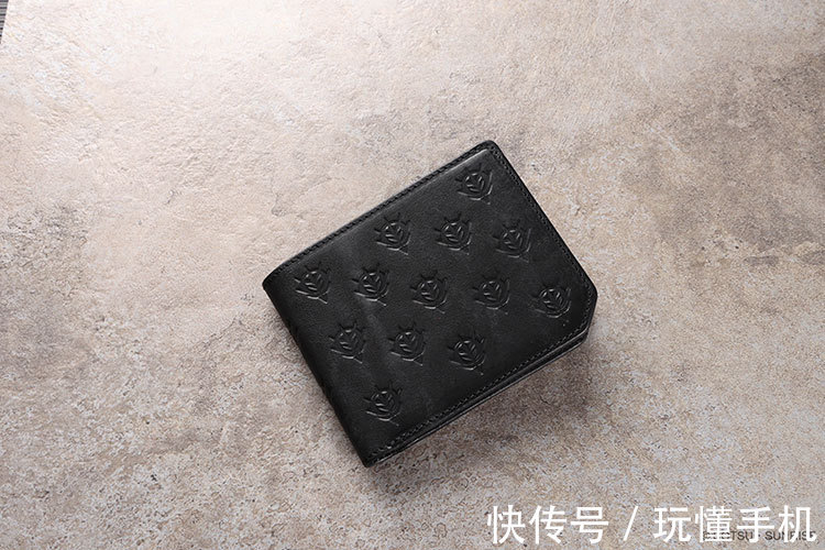 皮革 高达联名皮革产品:三大经典招牌机甲均亮相