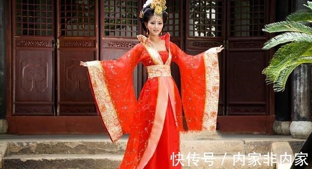 古代@古代人经常穿拖地长裙,就不害怕把衣服弄脏原来是被电视剧骗了