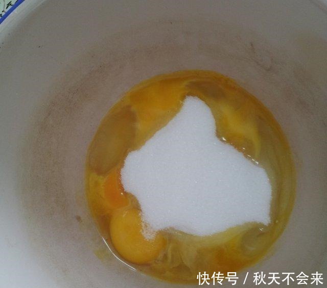 蓝莓酸奶马芬蛋糕,烘焙小白也能轻松做