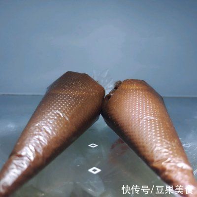 好吃|好吃到模糊的巧克力熔岩蛋糕，怎么都吃不够