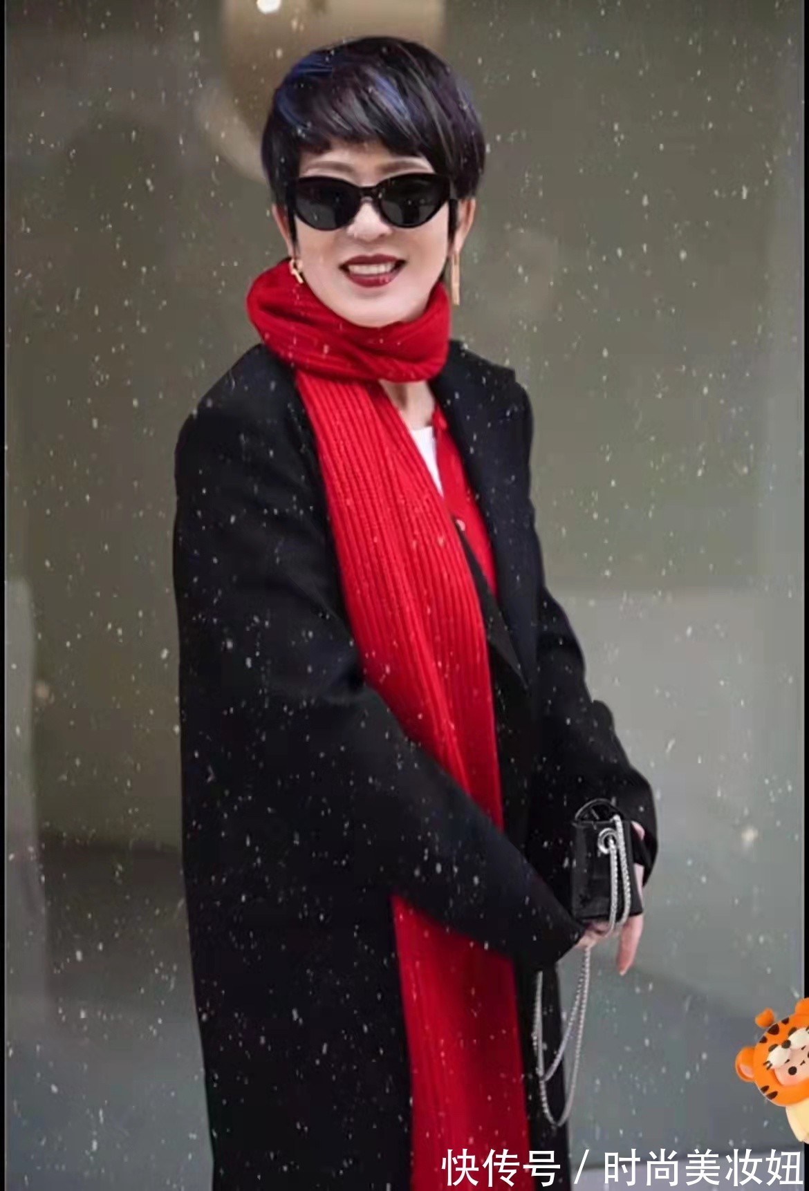 内衬 真正有气质的女人老了也很美,她靠穿搭赢得体面,高级大气