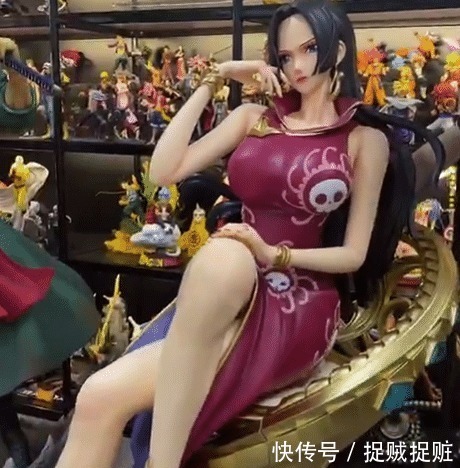 收藏者|价值一年工资的女帝手办长啥样喝一年西北风,也值了