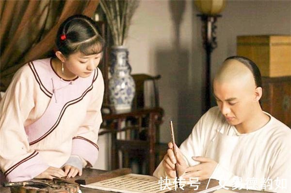 上联|姑娘出一上联:“早上烧草做早饭”,秀才对出下联,让姑娘害羞