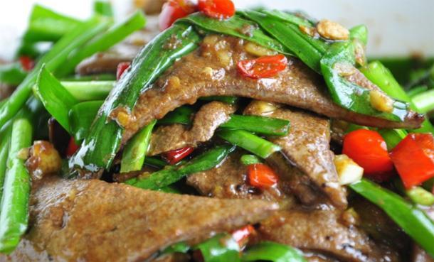 猪肝|孩子18岁发育不良气色不好易感冒,多吃补血菜,健脾养胃身体强壮