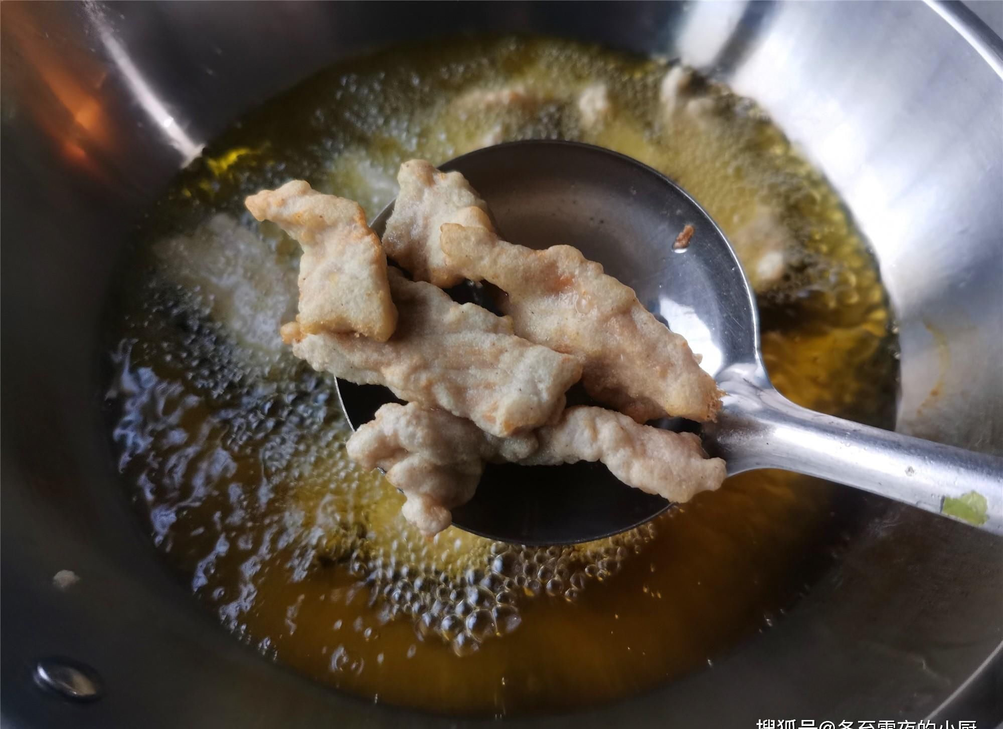  做年夜饭不擅长厨艺，这道传统名菜最适合你了，干炸里脊家常做法