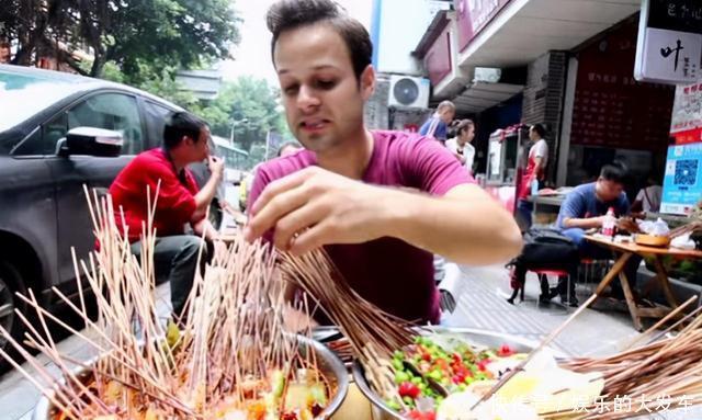食物|中国人吃下面4种食物用的“特殊技能”,老外怎么都学不来!