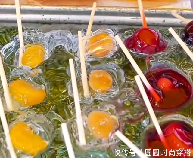 水果|日本街头的水果麦芽糖,用麦芽糖裹着水果来吃,你们有没有吃过