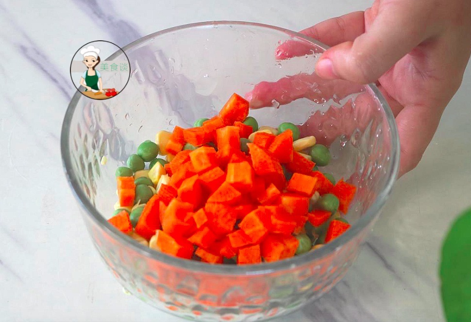 小朋友|90后妈妈给孩子做的“福袋”,在朋友圈火了,网友去蹭饭可以吗