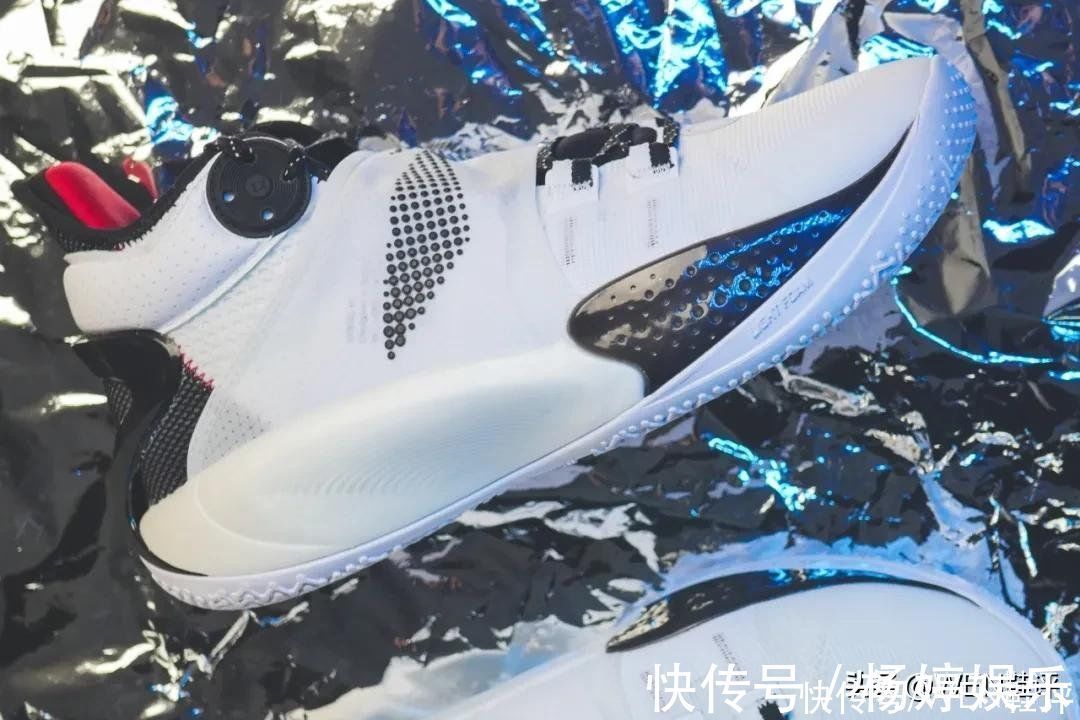 鞋面 发售699设计用料很良心！音速9会成为另一款学生党利器吗