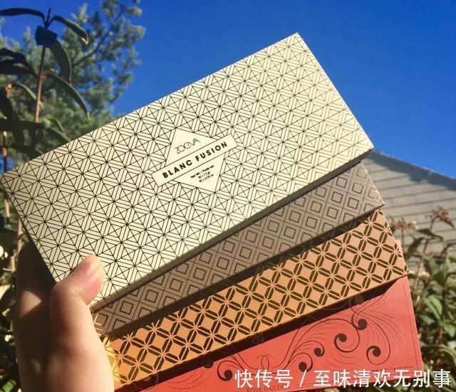 平价里面也有精品,倩碧腮红上脸很减龄,香缇卡粉饼哑光不拔干