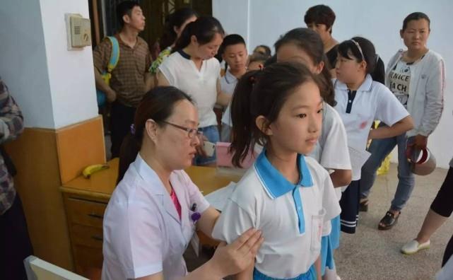 虾皮|医生：“偷走”孩子身高的2种调料，很多家长还当宝贝喂