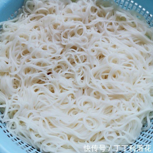 清淡|阳春面,汤清味鲜,清淡爽口