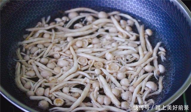 韭菜和“它”天生一对，隔三差五吃，排出黑臭宿便，大肚腩变小了