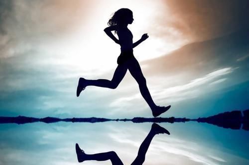 白开水|四种食物可能“自带”黄体酮,女性常吃,或许会让身体年轻一些