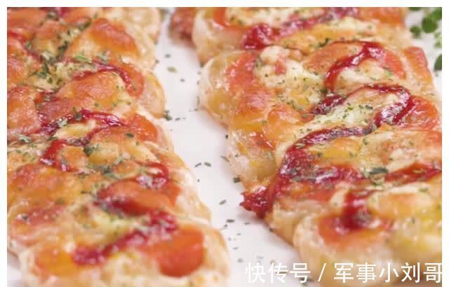 手抓饼还能这么吃?搭配芝士和火腿,焦香又拉丝,孩子爱吃的早餐