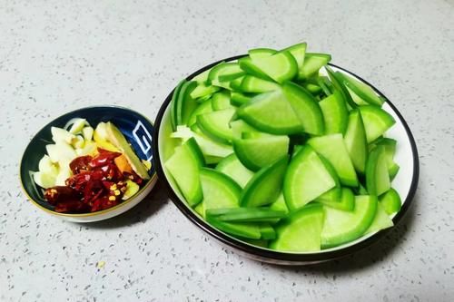 秋季正是吃它的时候，买来一腌一拌密封2小时，随吃随取，方便