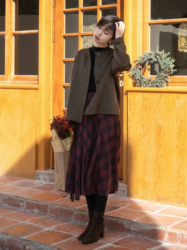 小姐姐|冬天也不要总穿裤子,这些半身裙优雅温柔又百搭,让你穿出气质美