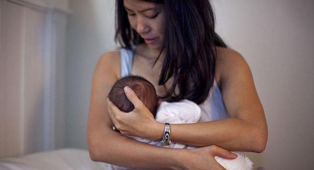 朱丹邀请好友分享母乳喂养干货，5个常见母乳问题，新妈妈都该懂