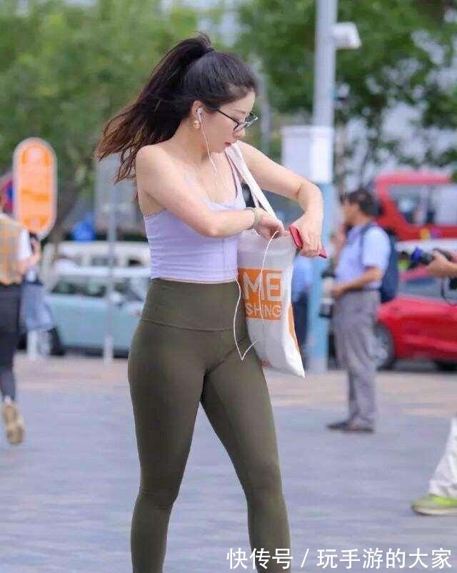 单品 打底裤打造时尚穿搭,充满女性魅力风情,耐看又精致!