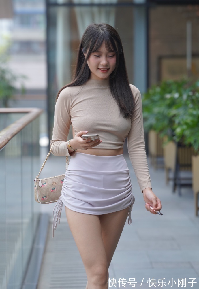 短裙|想穿得显瘦又减龄,那就试试运动短裙吧,潮人都爱穿