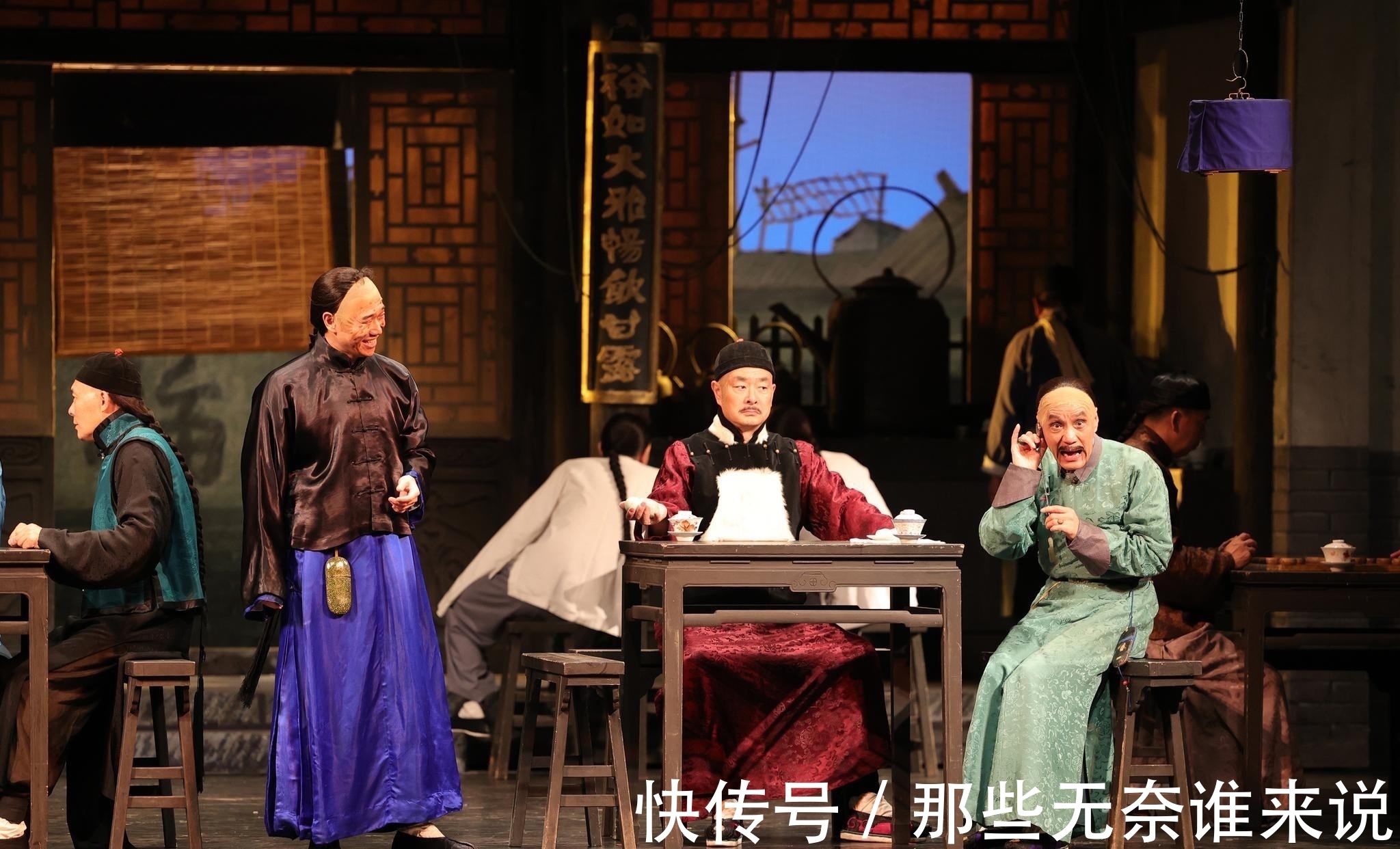 茶馆@小秀才妙手回春,一副对联替茶馆解决难题,留下千古佳话