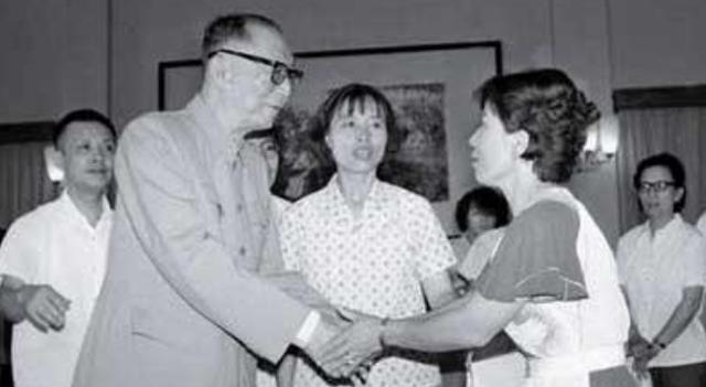 侵华战争|聂帅救助两个日本女童,40年后来中国谢恩,叫聂帅“活菩萨”