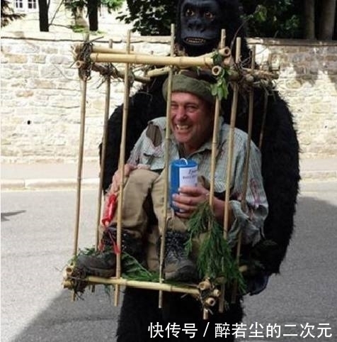 |幽默笑话：前几天，舅舅偷偷拿家里的钱打麻将输了……